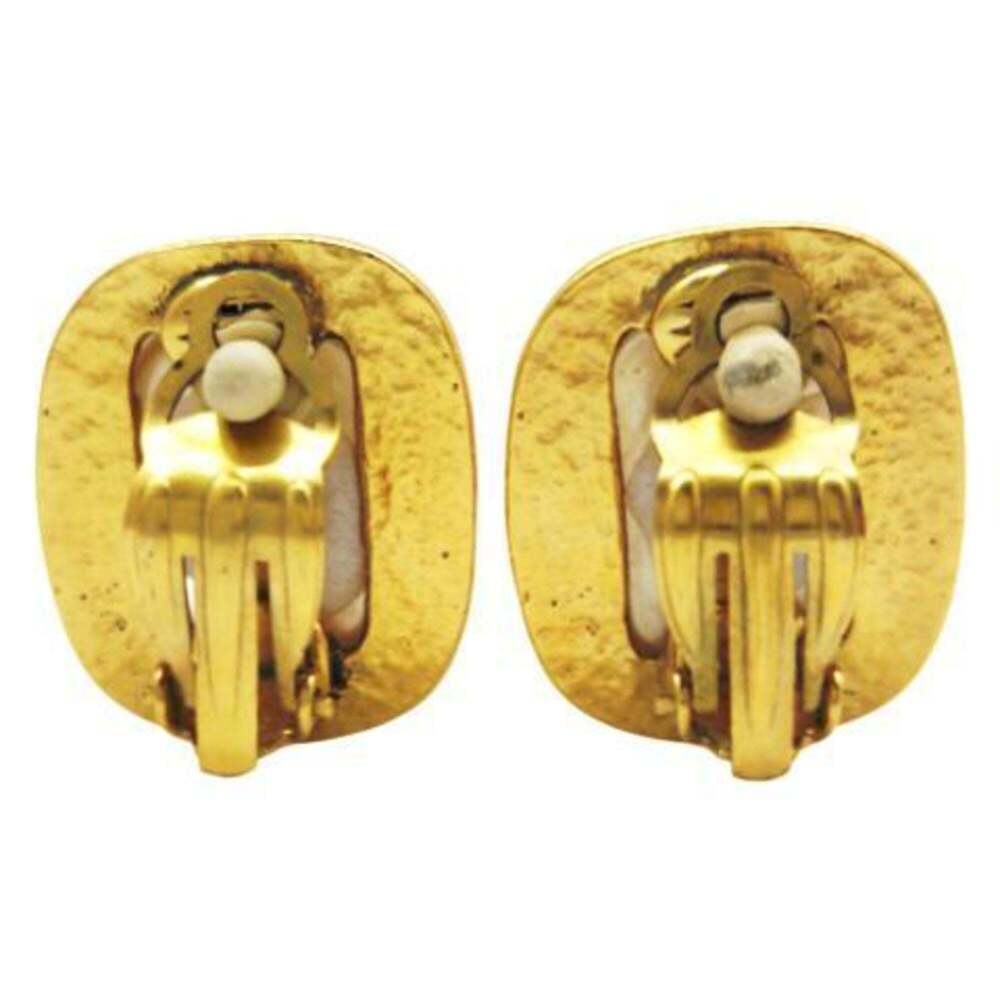 CHANEL White Pearl Logo Earrings - Picture 4 of 7